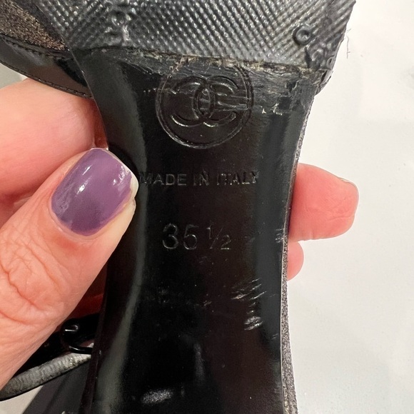 CHANEL DARK GREY METALLIC & patent leather ankle strap heels pearl CC 06P 35.5 - Picture 11 of 13
